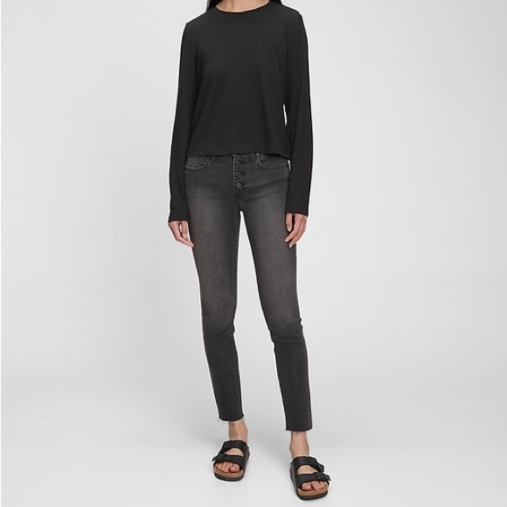 Gap Mid-rise True Skinny Jeans - NWT